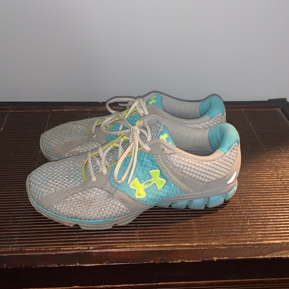 Under Armour Women’s Running Shoes Sz 7.5 - Picture 4 of 6